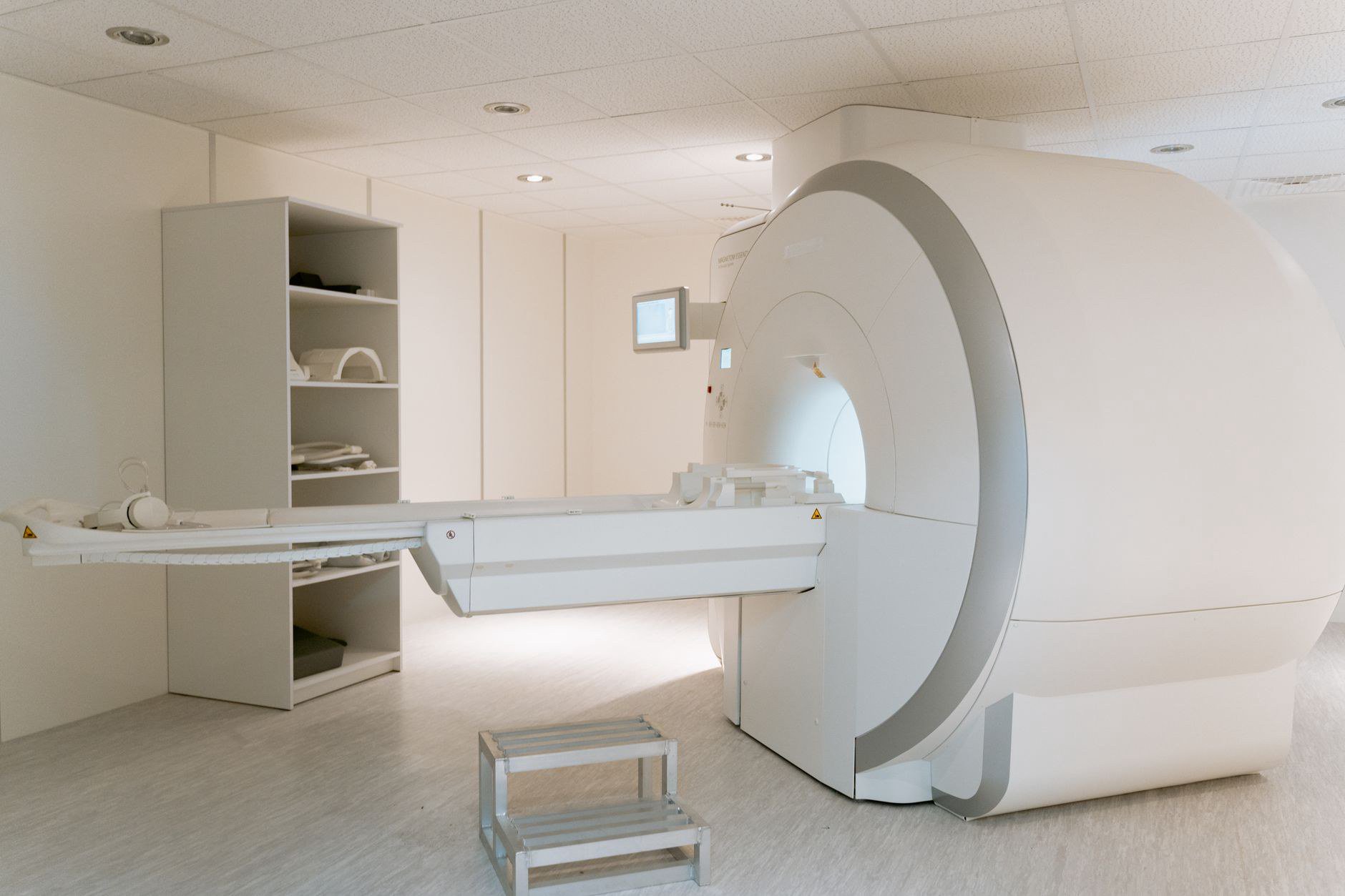Câu chuyện thực tế: AI đọc sai phim chụp, ai phải gánh hậu quả